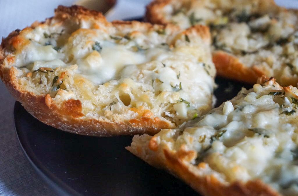 Easy Garlic Bread Recipe - Shugary Sweets