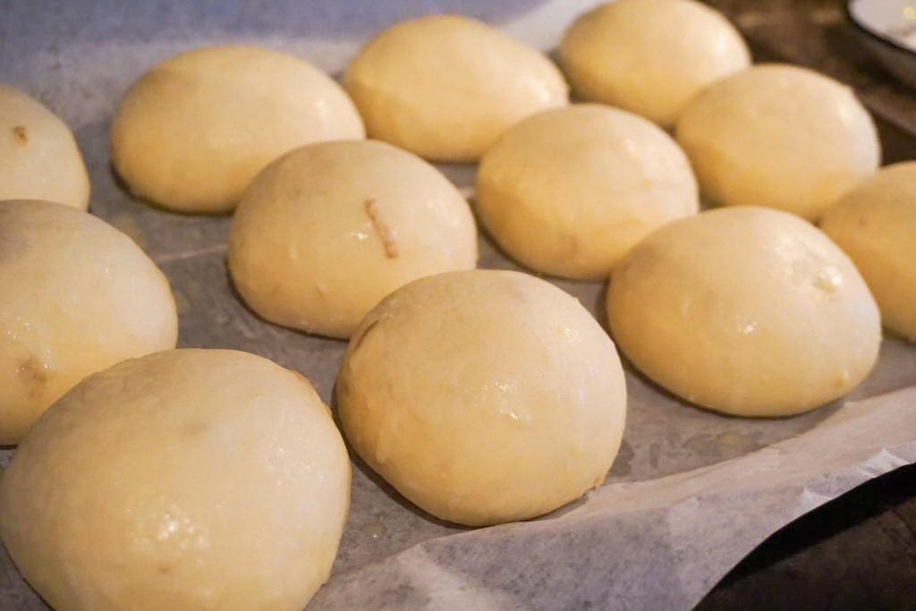 unbaked rolls 