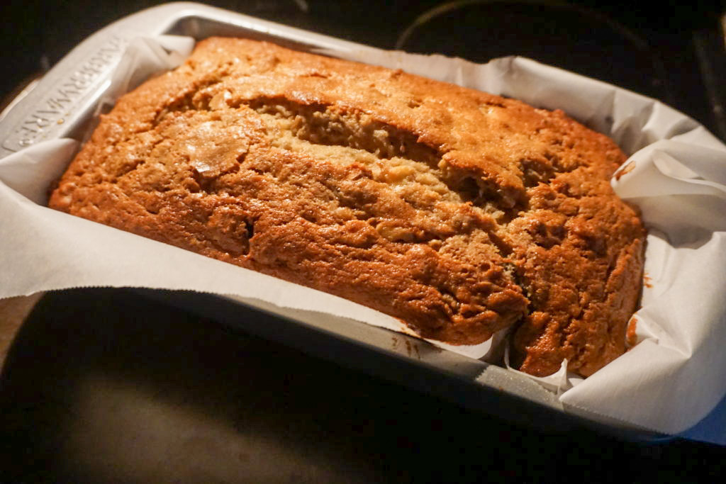 fresh out the oven banana bread