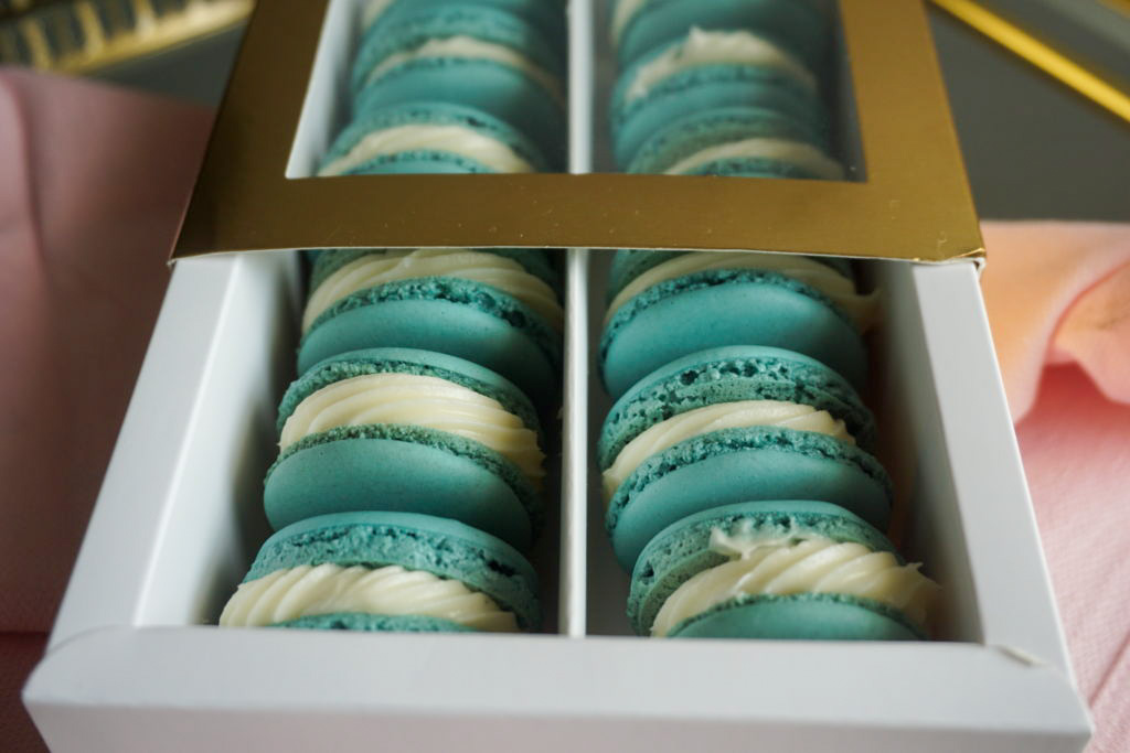 close-up of the blue velvet macarons 