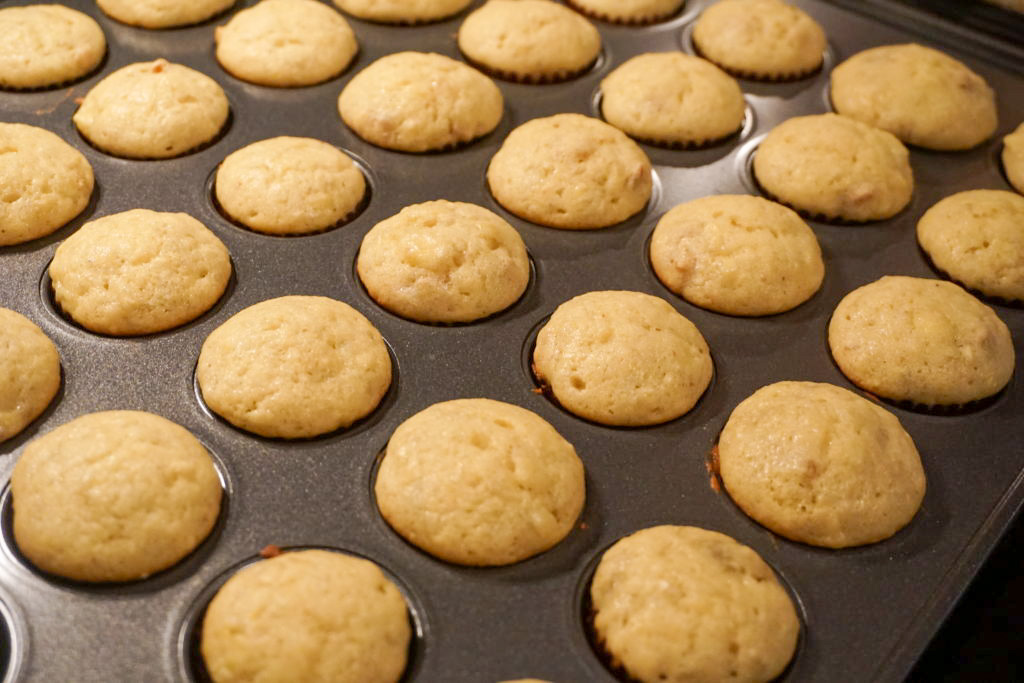 Baked mini banana muffins